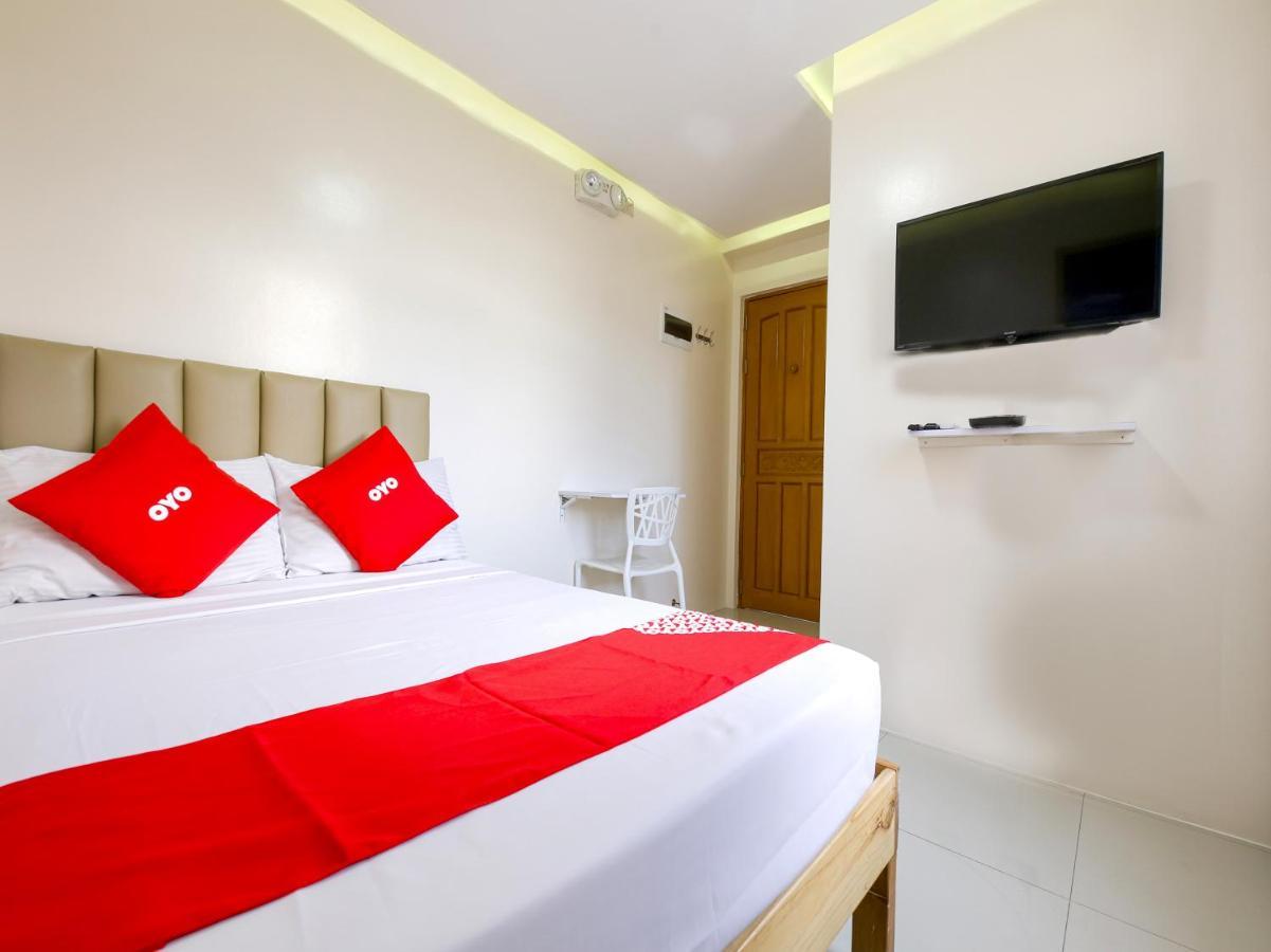 Oyo 783 Freemont Place Paranaque City Extérieur photo