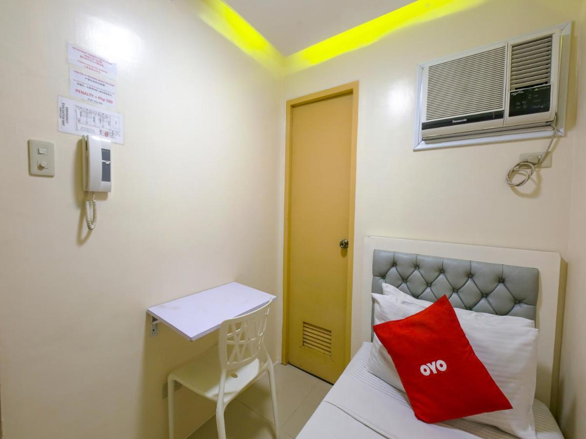 Oyo 783 Freemont Place Paranaque City Extérieur photo