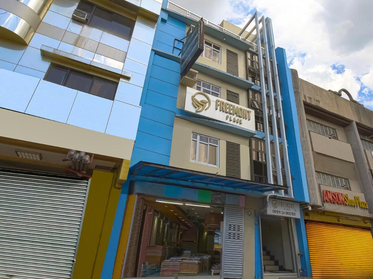 Oyo 783 Freemont Place Paranaque City Extérieur photo