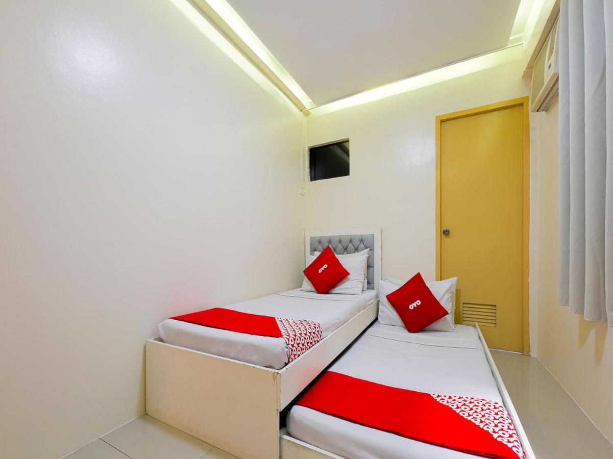 Oyo 783 Freemont Place Paranaque City Extérieur photo