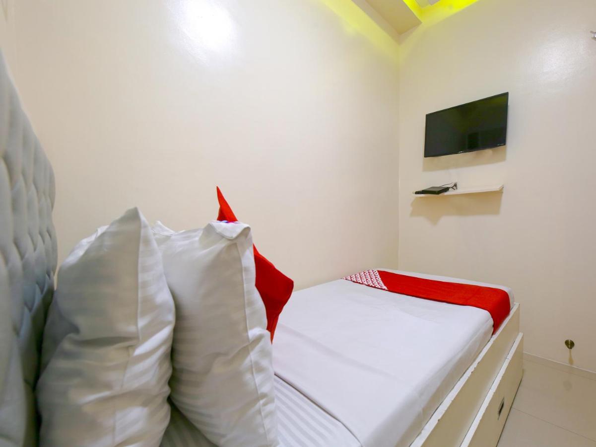 Oyo 783 Freemont Place Paranaque City Extérieur photo